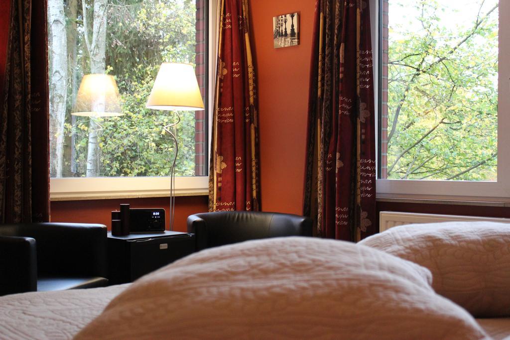 Green Hill Guest House And Apartment Оверейсе Номер фото